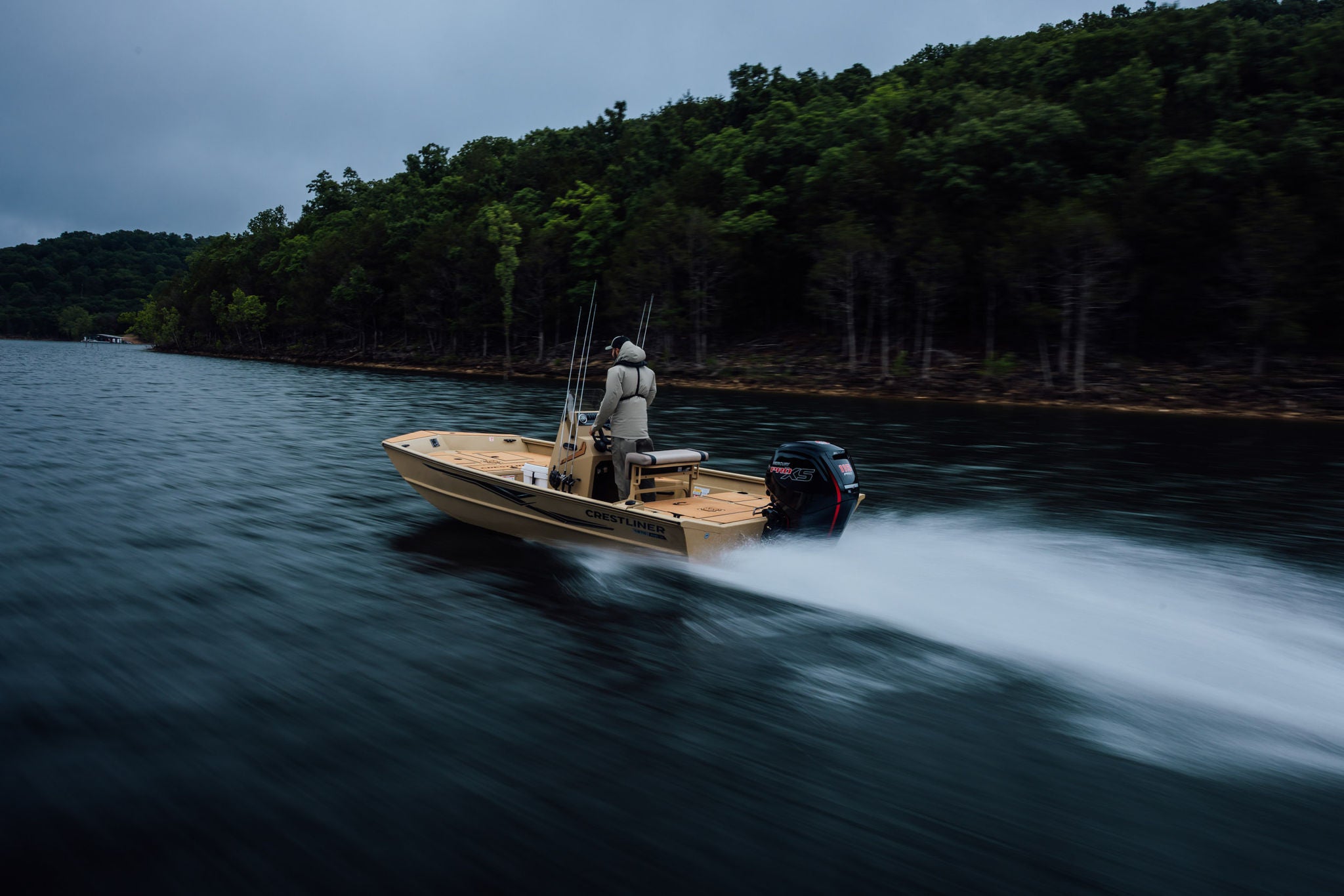 Crestliner RB-X 1870 Running image