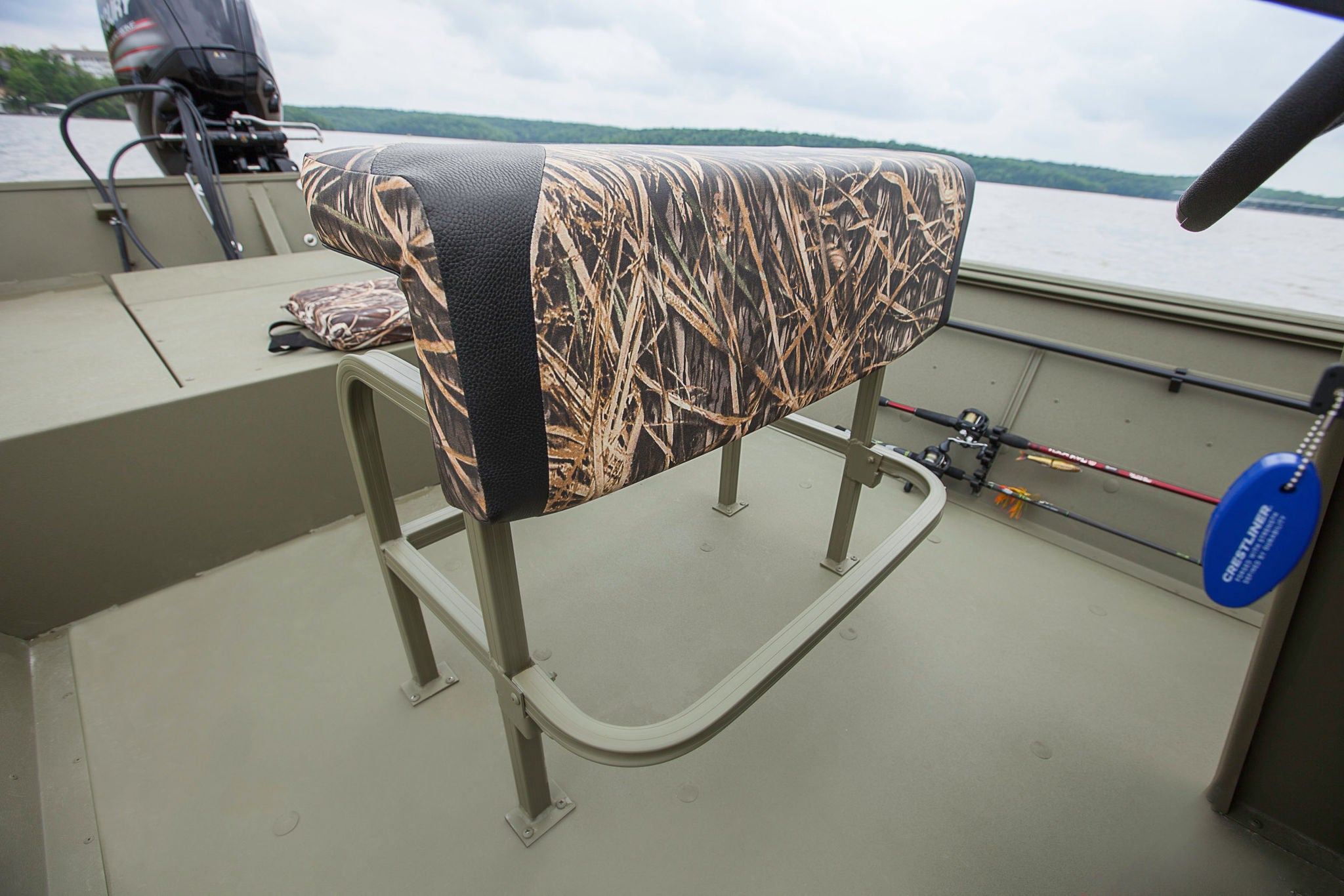 Crestliner 1860 Retriever SC
