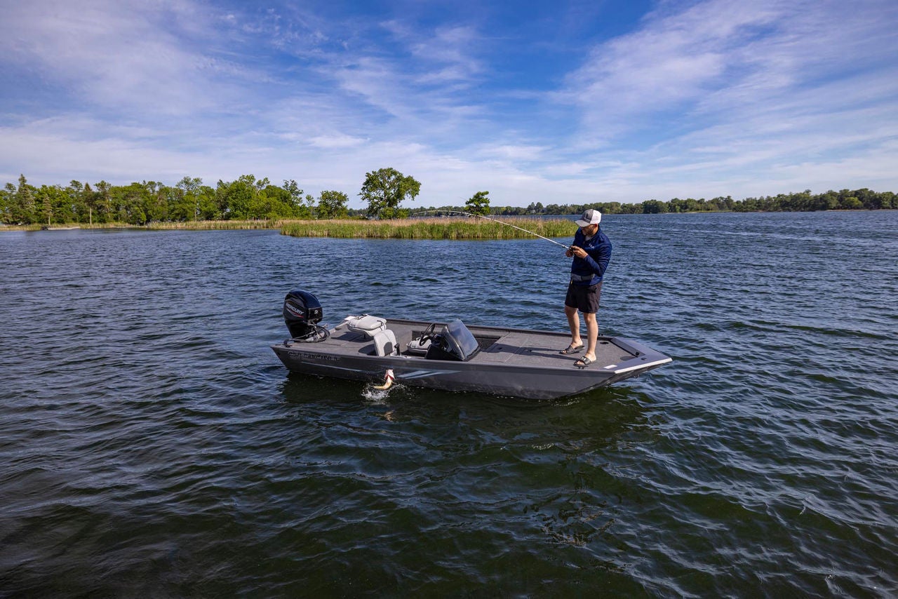 Crestliner 1600 Storm