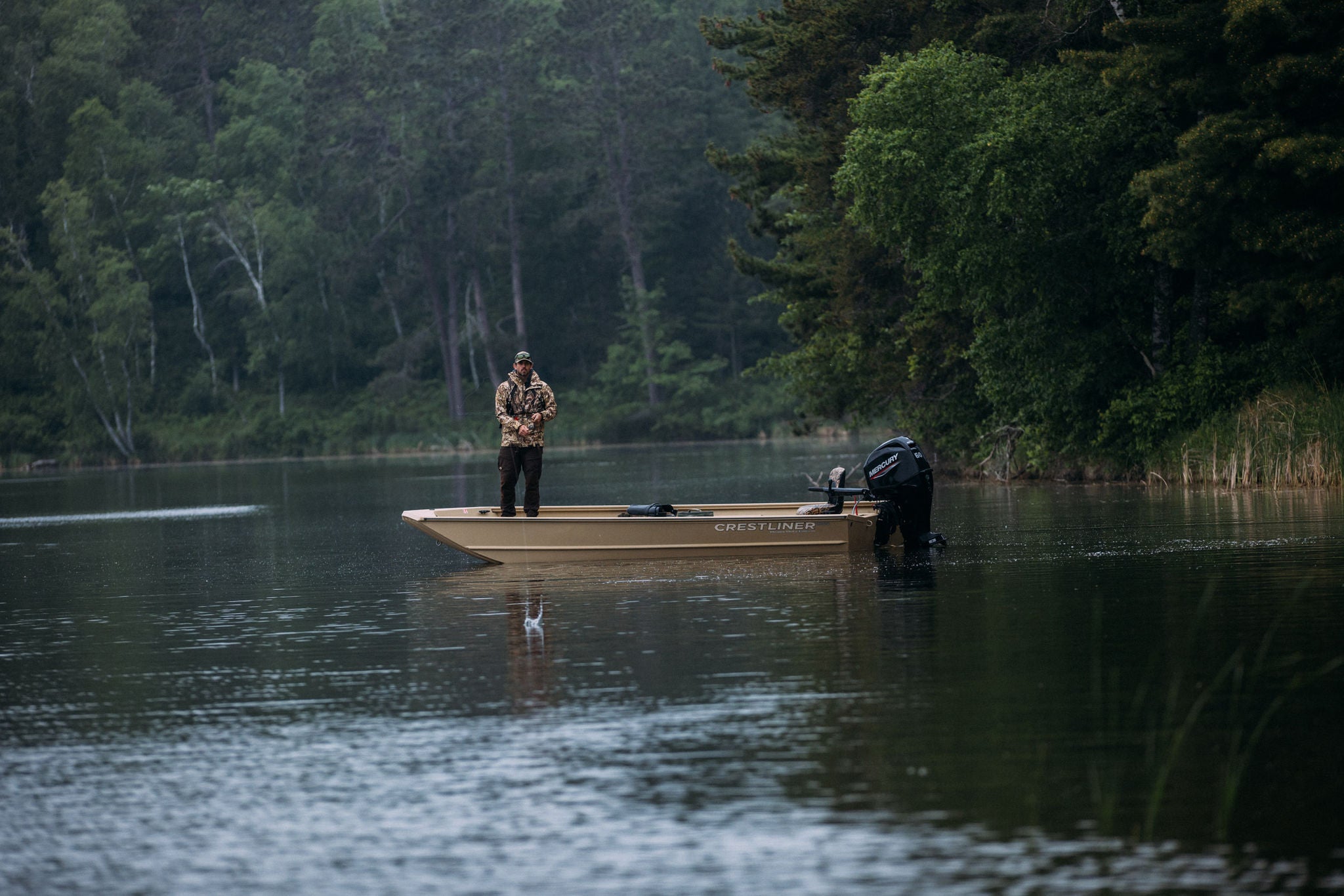 Crestliner 1860 Retriever Jon Deluxe Image
