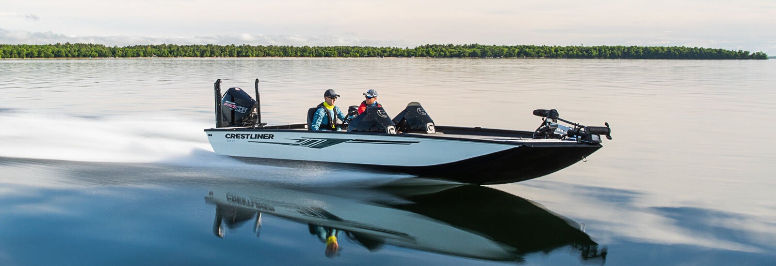 Crestliner MX 21 running boat