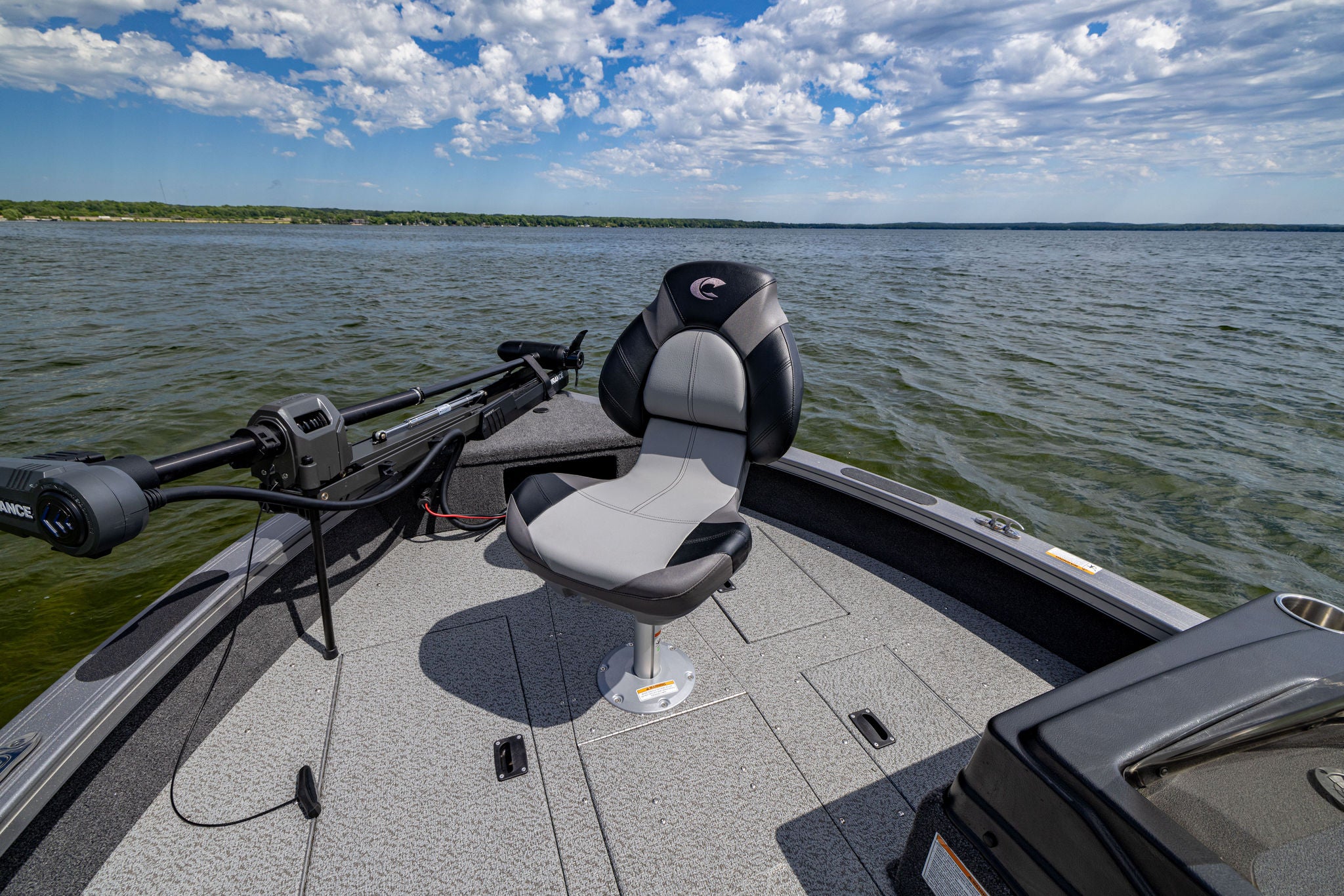 Crestliner 1750 Fish Hawk Image
