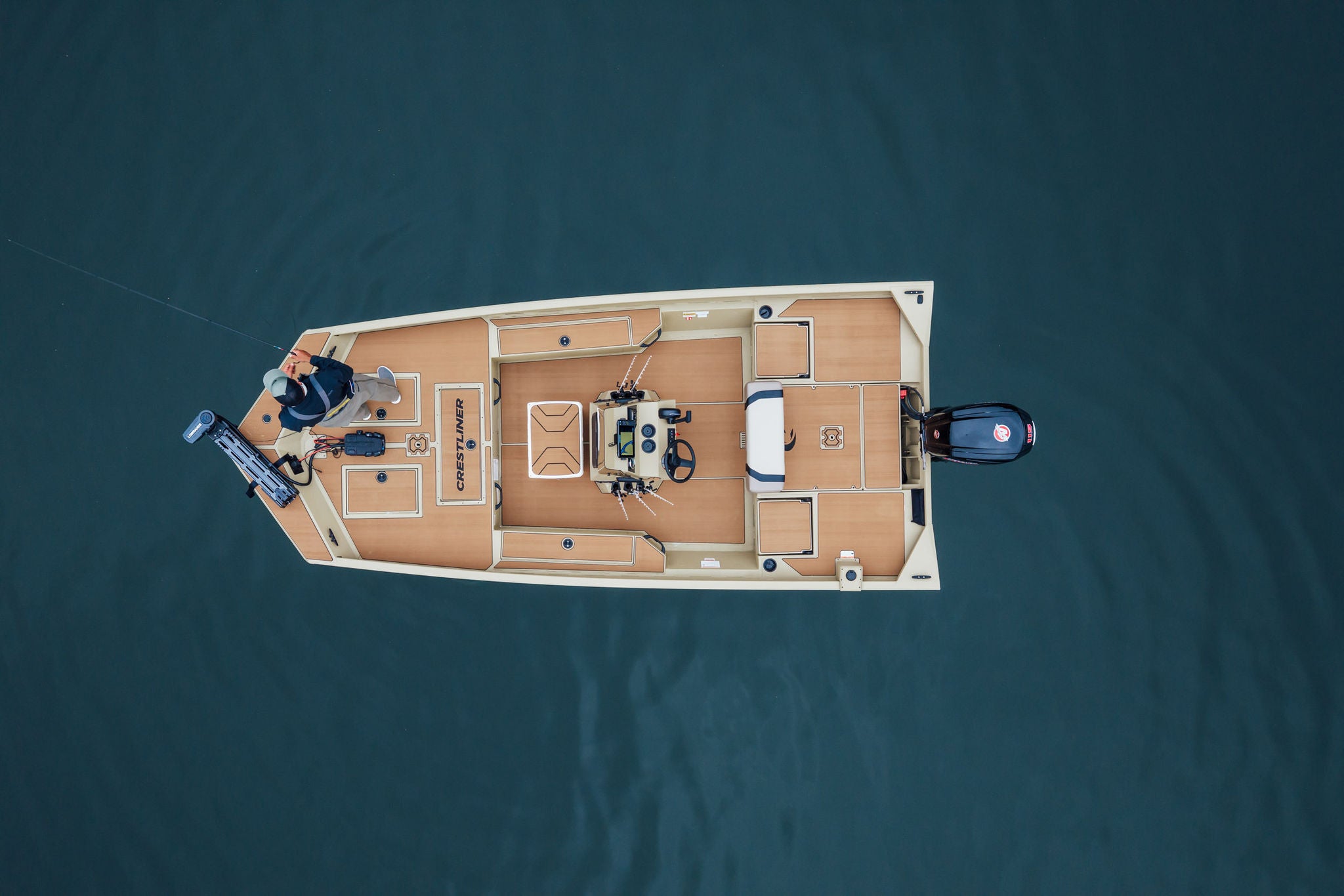 Crestliner RB-X 1870 Detail image