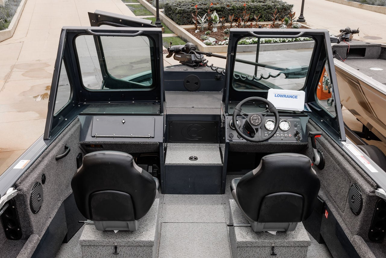 2050 Commander XL