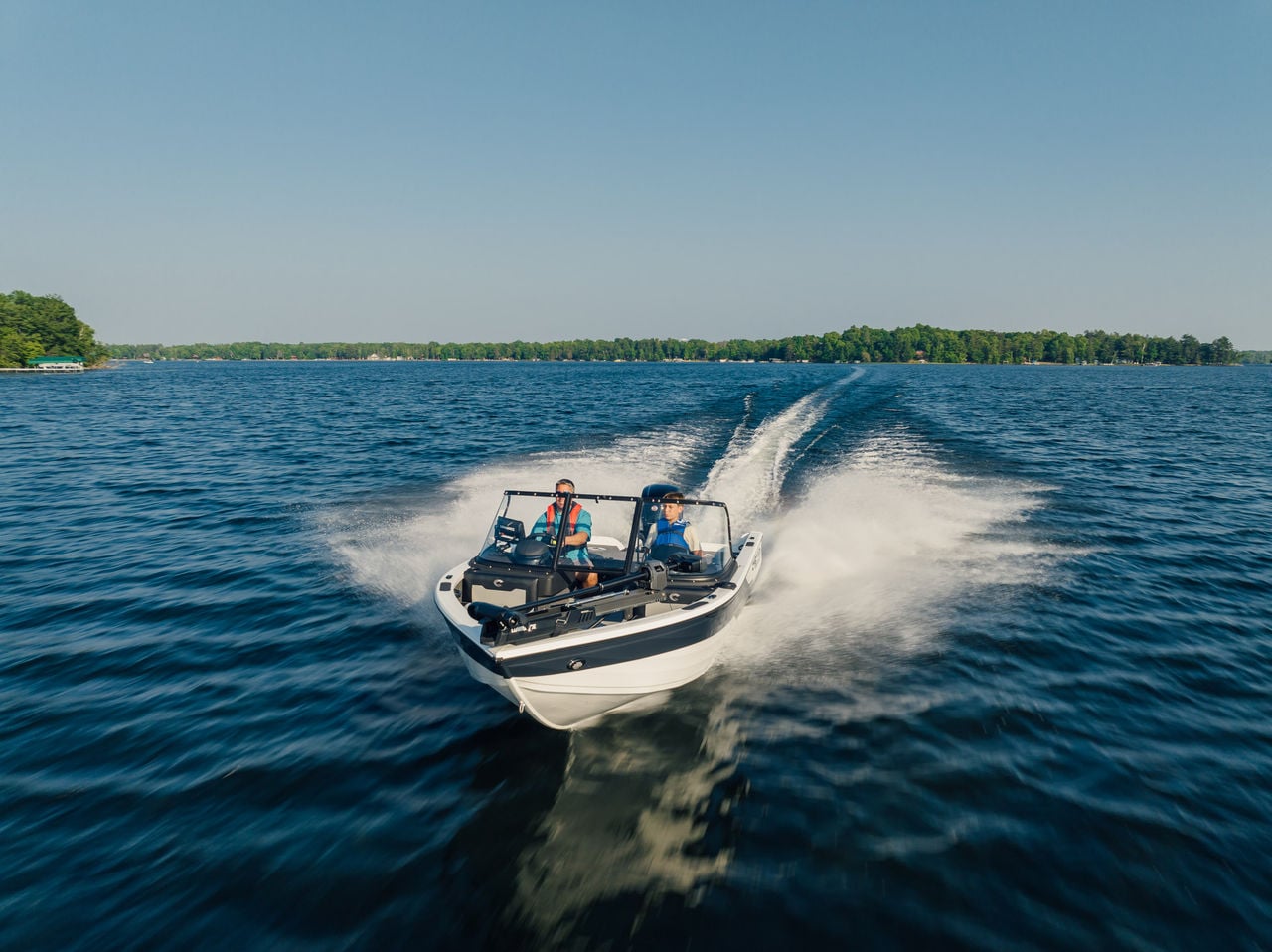 Crestliner 1750 Super Hawk Image