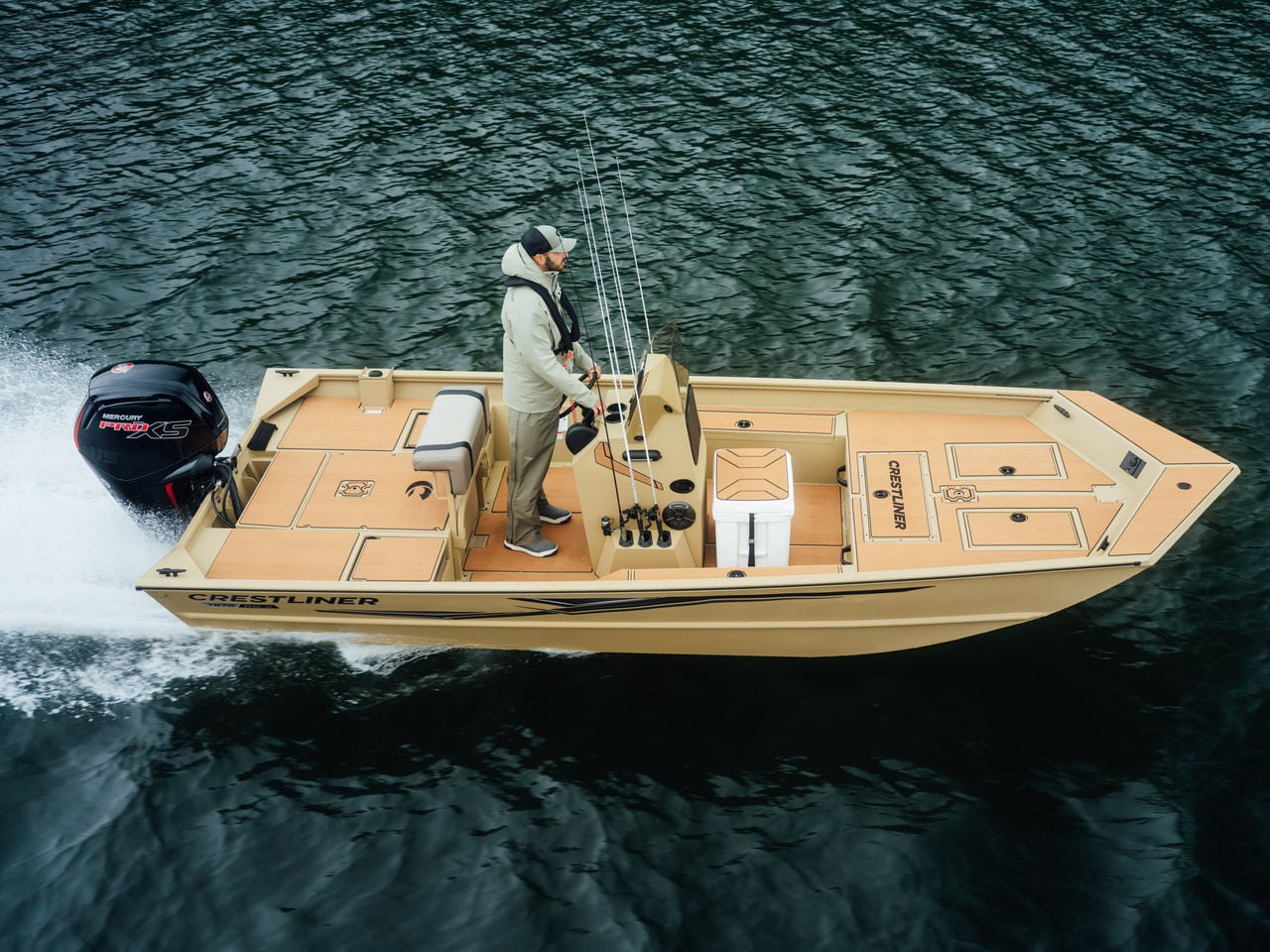 Crestliner RB-X 1870 Running image
