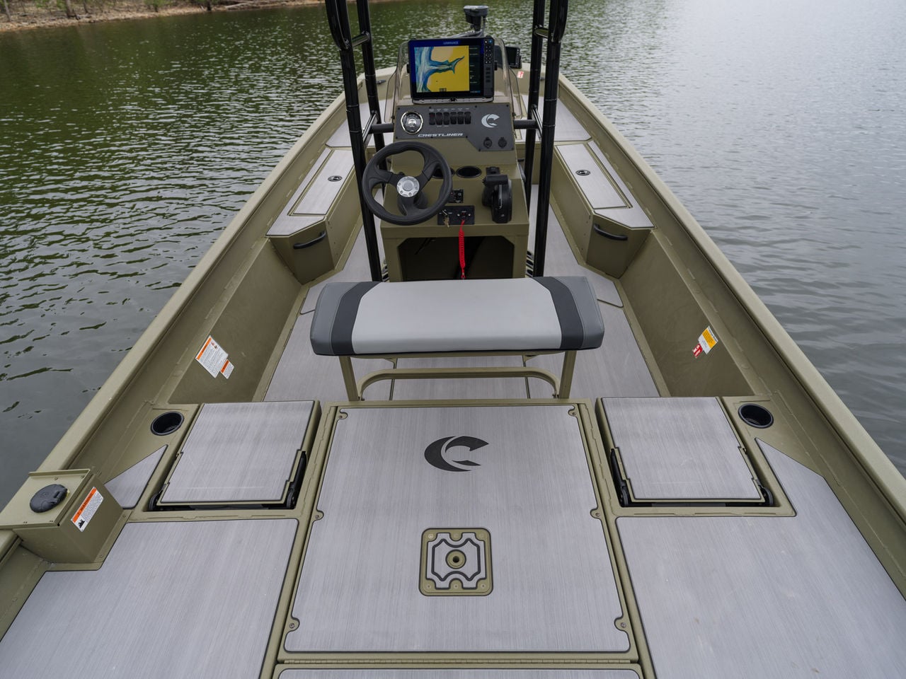 Crestliner RB-X 2070 Detail image