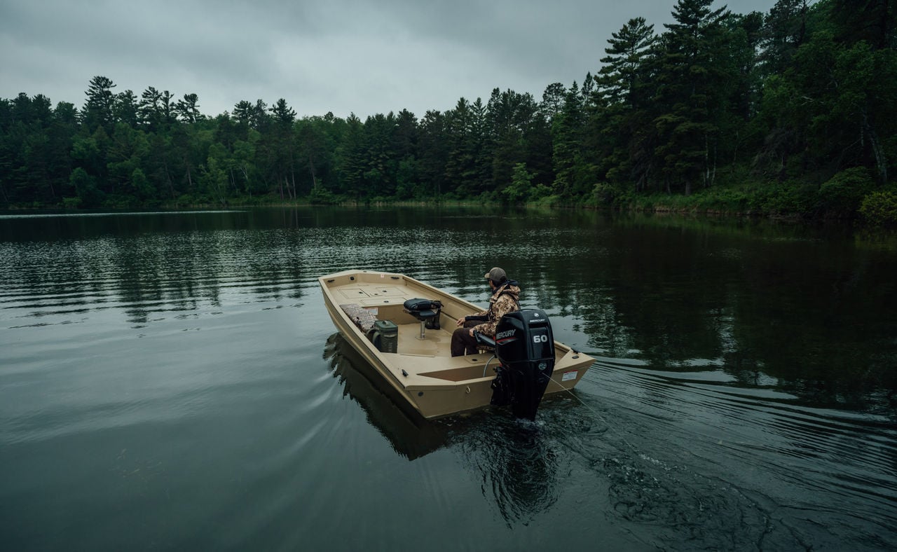 Crestliner 1860 Retriever Jon Deluxe Image